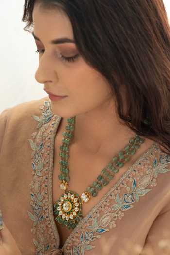Buy_Do Taara_Green Kundan Embellished Pendant Necklace _Online_at_Aza_Fashions