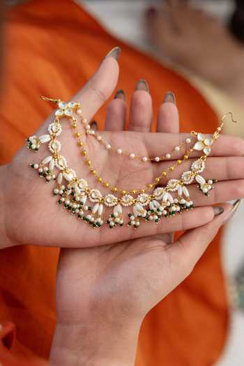 Shop_Do Taara_Green Kundan Embellished Braid Pin _at_Aza_Fashions
