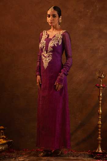 Eraaya by Ratika J_Purple Silk, Tissue Plunge Neck Swan Embroidered Dress _Online_at_Aza_Fashions