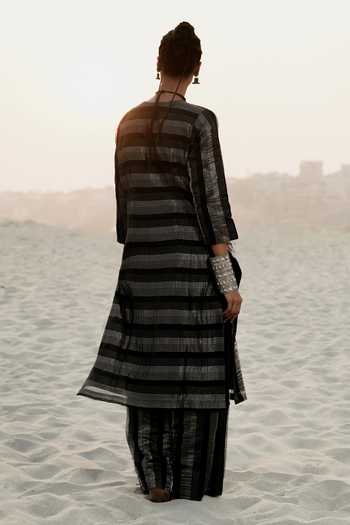 Shop_Eraaya by Ratika J_Black Silk, Organza V-neck Stripe Pattern Kurta Set _at_Aza_Fashions