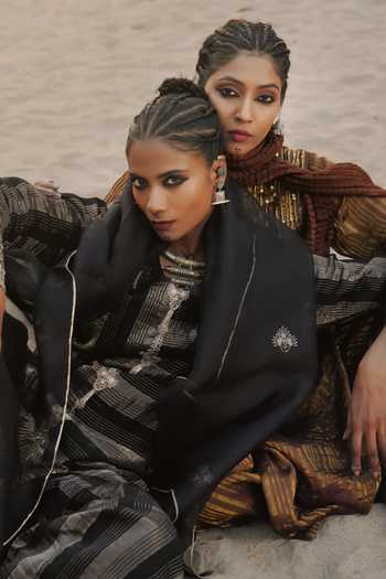 Eraaya by Ratika J_Black Silk, Organza V-neck Stripe Pattern Kurta Set _Online