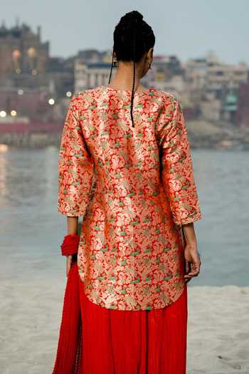 Shop_Eraaya by Ratika J_Red Silk, Satin, Organza Round Neck Embroidered Banarasi Brocade Kurta Set _at_Aza_Fashions
