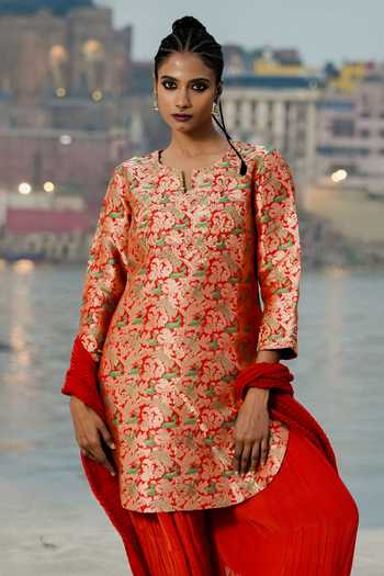 Eraaya by Ratika J_Red Silk, Satin, Organza Round Neck Embroidered Banarasi Brocade Kurta Set _at_Aza_Fashions