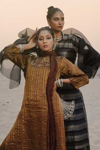 Eraaya by Ratika J_Brown Silk, Organza Round Neck Banarasi Embroidered Long Kurta Set _Online