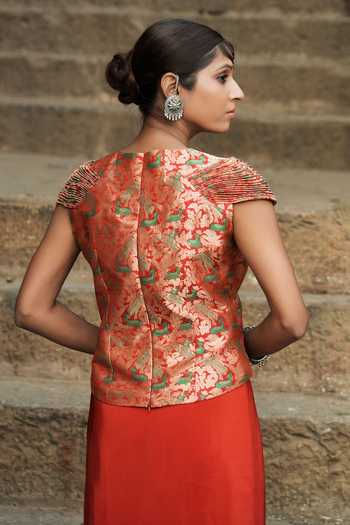 Shop_Eraaya by Ratika J_Red Silk, Satin V-neck Moulded Banarasi Kimkhab Top With Skirt _at_Aza_Fashions