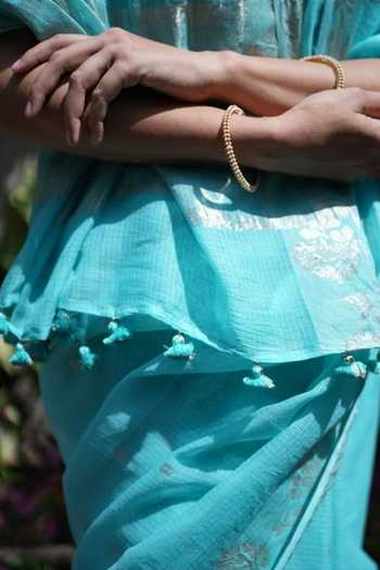Five Point Five_Blue Doriya Gayatri Saree With Running Blouse  _Online_at_Aza_Fashions