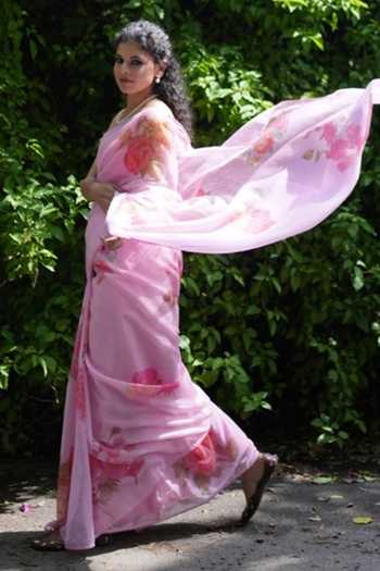 Buy_Five Point Five_Pink Doriya Juhi Rosette Pattern Saree With Running Blouse  _Online_at_Aza_Fashions