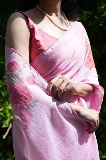 Five Point Five_Pink Doriya Juhi Rosette Pattern Saree With Running Blouse  _at_Aza_Fashions