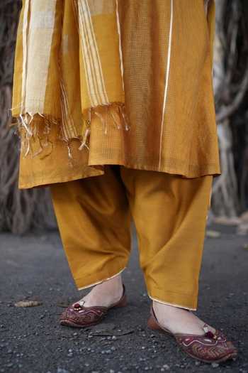 Five Point Five_Mustard Chanderi Split V-neck, Yes Bhanu Gota Lace Kurta Set _at_Aza_Fashions