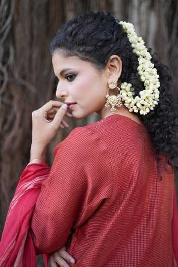 Five Point Five_Red Chanderi Split V-neck Bhanu Gota Lace Work Kurta Set _at_Aza_Fashions