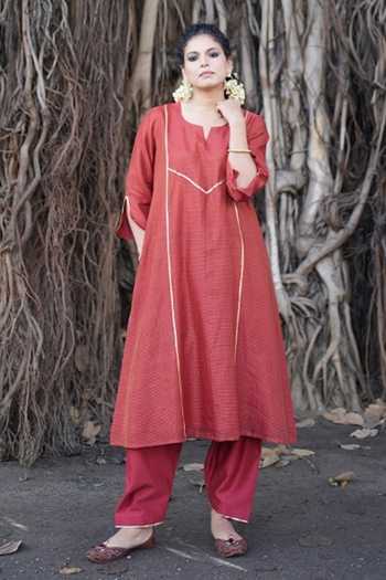 Buy_Five Point Five_Red Chanderi Split V-neck Bhanu Gota Lace Work Kurta Set 