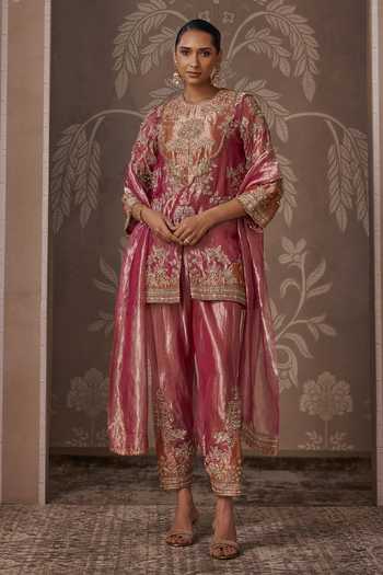 Buy_Ridhi Mehra_Gold Tissue Round Neck, Yes The Resonance Embroidered Kurta Set _at_Aza_Fashions