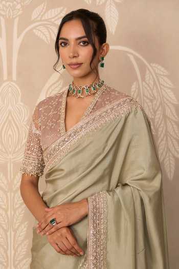 Ridhi Mehra_Green Silk, Net, Tissue V-neck Ziya Placement Embroidered Saree With Blouse _at_Aza_Fashions