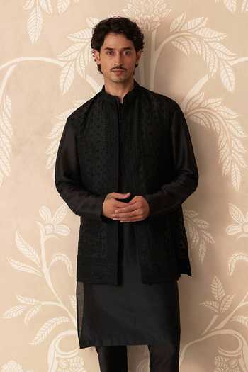 Ridhi Mehra_Black Organza, Chanderi Embroidery Sabr Bundi And Kurta Set _Online_at_Aza_Fashions