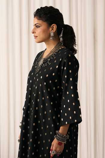 Five Point Five_Black Chanderi Keyhole Neck, Yes Noor Woven Kurta Set _Online_at_Aza_Fashions