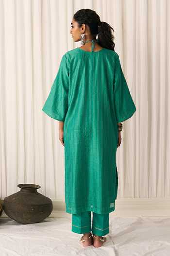 Shop_Five Point Five_Green Chanderi V-neck, Yes Radha Woven Kurta Set _at_Aza_Fashions