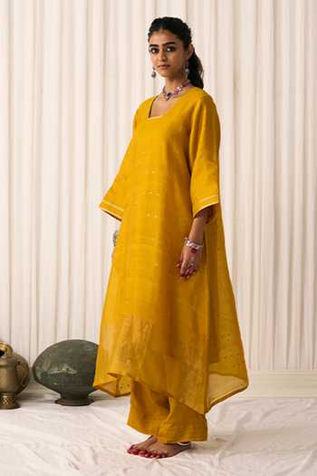 Five Point Five_Yellow Silk Square Neck Farah Woven Kurta Set _Online_at_Aza_Fashions