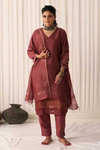 Buy_Five Point Five_Maroon Silk, Linen V-neck Bindu Woven Kurta Set _at_Aza_Fashions