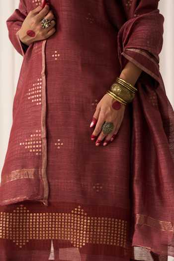 Five Point Five_Maroon Silk, Linen V-neck Bindu Woven Kurta Set _at_Aza_Fashions