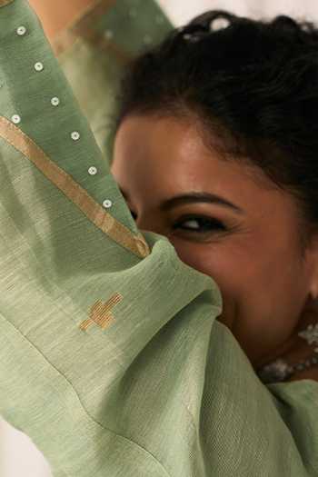 Five Point Five_Green Silk, Linen, Organza Split V-neck, Yes Bhumi Woven Kurta Set _Online_at_Aza_Fashions