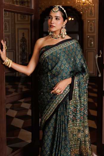 Buy_Geroo Jaipur_Green Silk, Modal One Shoulder Ajrakh Print Saree Set _Online_at_Aza_Fashions