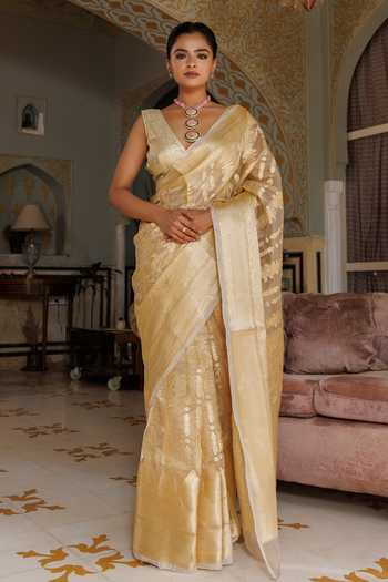 Buy_Geroo Jaipur_Gold Tissue V-neck Banarasi Saree Set 
