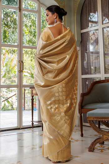 Shop_Geroo Jaipur_Gold Tissue Banarasi Saree Set _at_Aza_Fashions