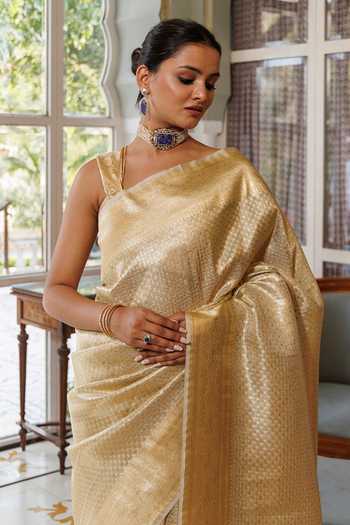 Geroo Jaipur_Gold Tissue Banarasi Saree Set _at_Aza_Fashions