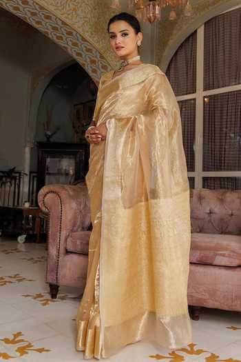 Shop_Geroo Jaipur_Gold Tissue V-neck Banarasi Handwoven Saree Set _Online_at_Aza_Fashions