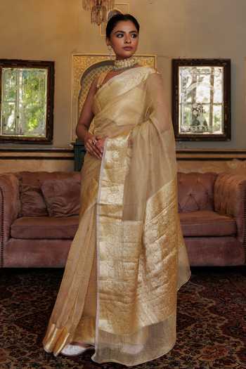 Buy_Geroo Jaipur_Gold Tissue Square Neck Banarasi Saree Set _Online_at_Aza_Fashions