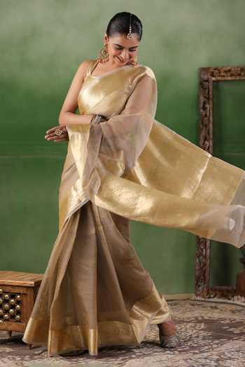 Shop_Geroo Jaipur_Beige Tissue Square Neck Zari Border Saree Set _Online_at_Aza_Fashions