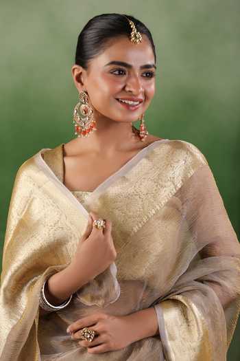 Shop_Geroo Jaipur_Beige Tissue Square Neck Zari Border Saree Set 