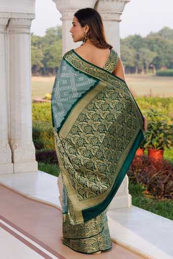 Shop_Geroo Jaipur_Green Silk Square Neck Gajji Saree Set _at_Aza_Fashions