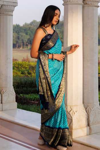 Geroo Jaipur_Turquoise Silk One Shoulder Gajji Saree Set _Online_at_Aza_Fashions