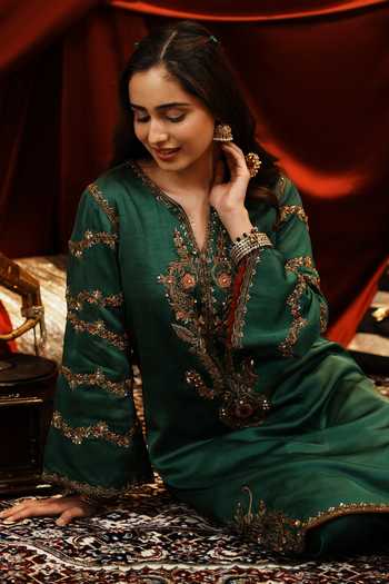 Nikunj By Niidhi Bajaj_Emerald Green Silk, Tissue Split V-neck, Gurbani Embroidered Kurta Salwar Set _Online_at_Aza_Fashions