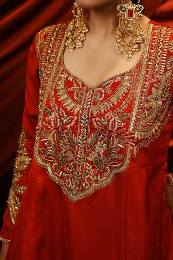 Nikunj By Niidhi Bajaj_Red Silk, Tissue V-neck Iknoor Embroidered Kurta Salwar Set _at_Aza_Fashions