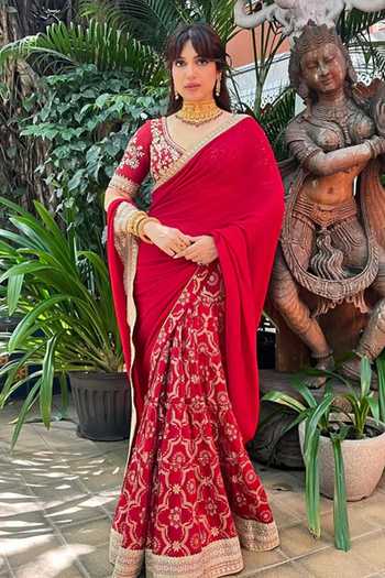 Buy_Gopi Vaid_Red Georgette, Tussar V-neck Ruqqayah Border Embroidered Saree With Blouse _at_Aza_Fashions