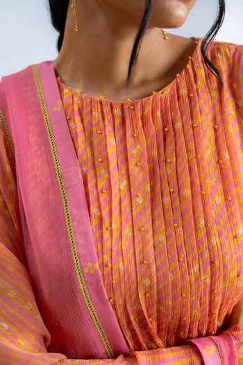 BAISE GABA_Pink Chiffon, Muslin Crew Neck, Yes Lehrika Printed Kurta Set _Online_at_Aza_Fashions