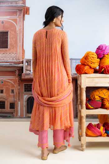 Shop_BAISE GABA_Pink Chiffon, Muslin Crew Neck, Yes Lehrika Printed Kurta Set _at_Aza_Fashions
