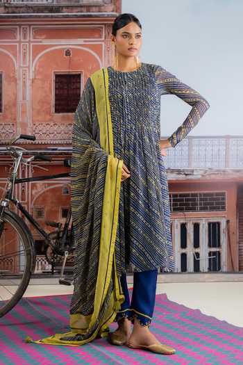 Buy_BAISE GABA_Blue Chiffon, Muslin Crew Neck Meherika Leheriya Print Kurta Set _Online_at_Aza_Fashions