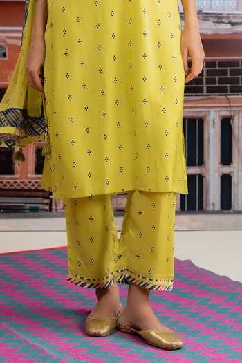 BAISE GABA_Yellow Muslin, Chiffon V-neck Mehrana Abstract Print Kurta Set _Online_at_Aza_Fashions