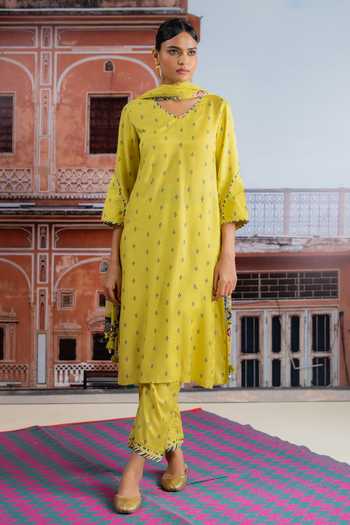 Buy_BAISE GABA_Yellow Muslin, Chiffon V-neck Mehrana Abstract Print Kurta Set 