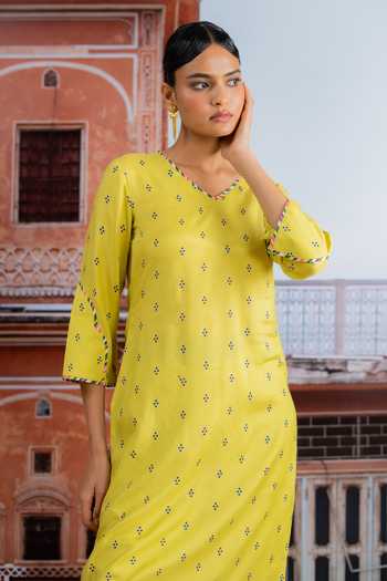 BAISE GABA_Yellow Muslin, Chiffon V-neck Mehrana Abstract Print Kurta Set _Online