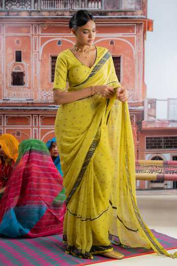 BAISE GABA_Yellow Chiffon, Muslin V-neck Hariyali Printed Saree With Blouse _at_Aza_Fashions