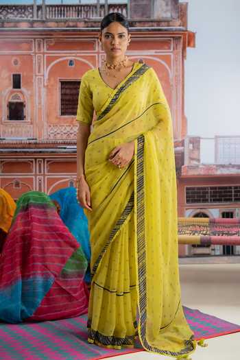 Buy_BAISE GABA_Yellow Chiffon, Muslin V-neck Hariyali Printed Saree With Blouse _at_Aza_Fashions