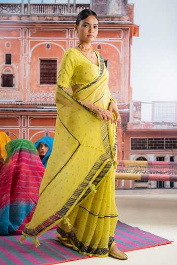 Buy_BAISE GABA_Yellow Chiffon, Hariyali Polka Dot Print Saree With Unstitched Blouse Piece _Online_at_Aza_Fashions