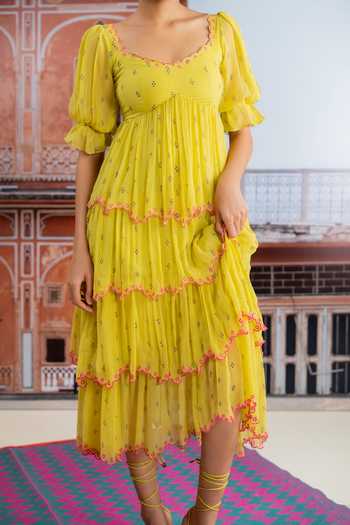 Buy_BAISE GABA_Yellow Chiffon V-neck Neer Tiered Embroidered Dress 