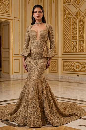 Buy_Amit GT_Gold Crepe, Tulle Plunge Neck Embroidered Peplum Top And Lehenga Set _at_Aza_Fashions