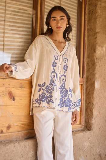 Buy_Ayaka_Off White Cotton V-neck Hand Embroidered Top With Pant 