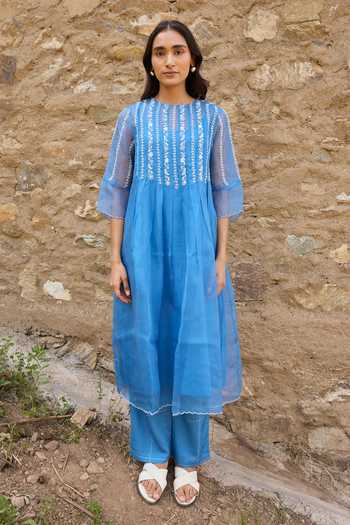 Ayaka_Blue Cotton, Silk Organza Round Neck, Yes Hand Embroidered Kurta Set _Online